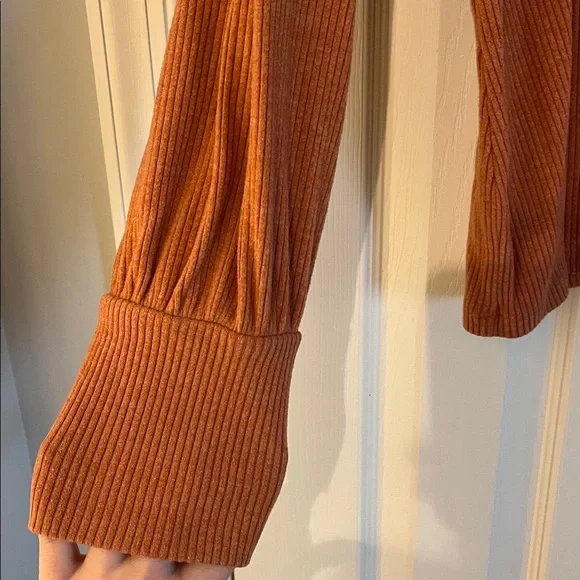 Rust Ribbed Long Sleeve Top - Picture 3 of 5